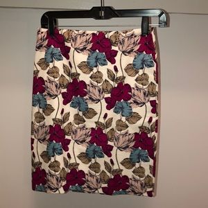 🍋Host pick!! 🎉🎉Floral Ann Taylor pencil skirt